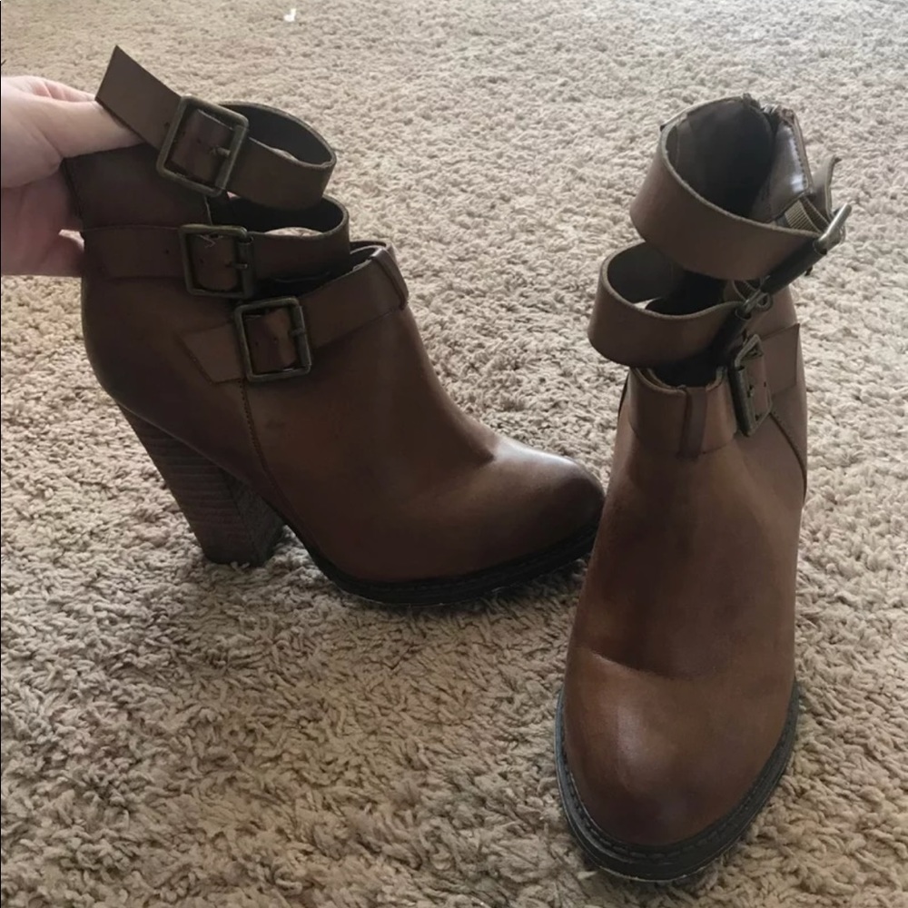 tan heeled booties